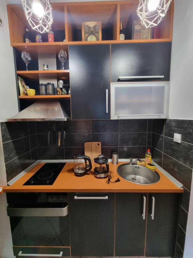 One Bedroom Centre Apartment พอดโกริกา ภายนอก รูปภาพ