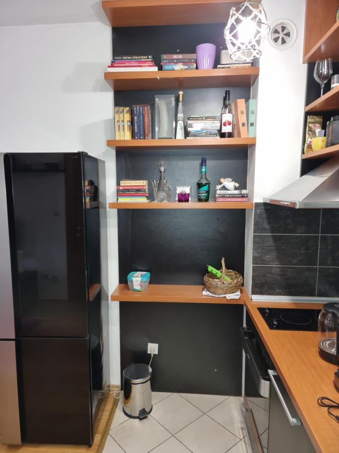 One Bedroom Centre Apartment พอดโกริกา ภายนอก รูปภาพ