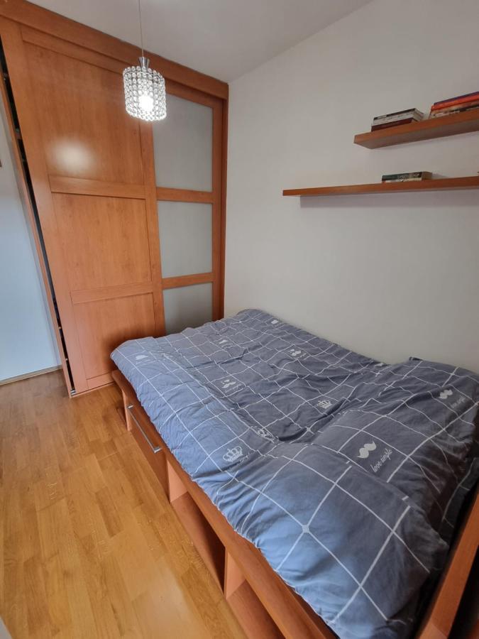 One Bedroom Centre Apartment พอดโกริกา ภายนอก รูปภาพ